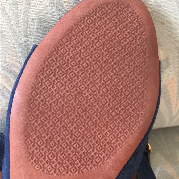 Tory Burch New May Suede Sandal - Picture 13 of 14